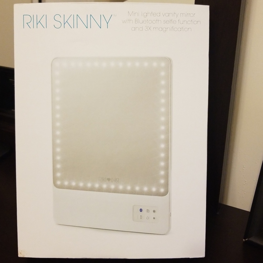 Riki Riki Bluetooth Mirror